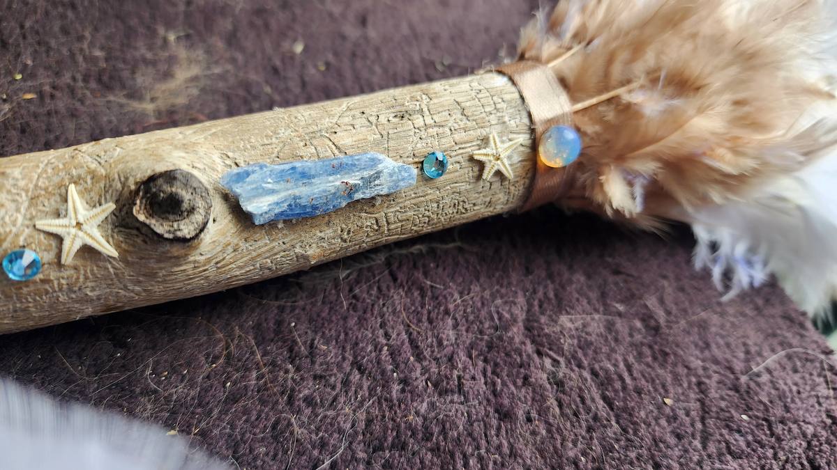 Kyanite wand handle detail